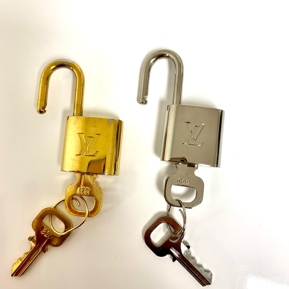 Louis Vuitton Authentic Lock - Picture 6 of 10